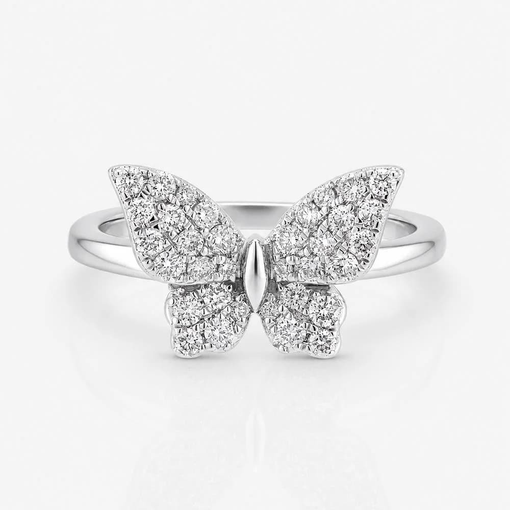 Amoura's Bold Butterfly Diamond Ring — image 4