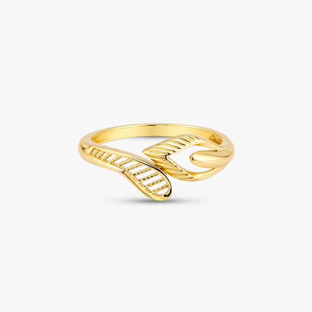Textured Leaf Gold Ring — image 3