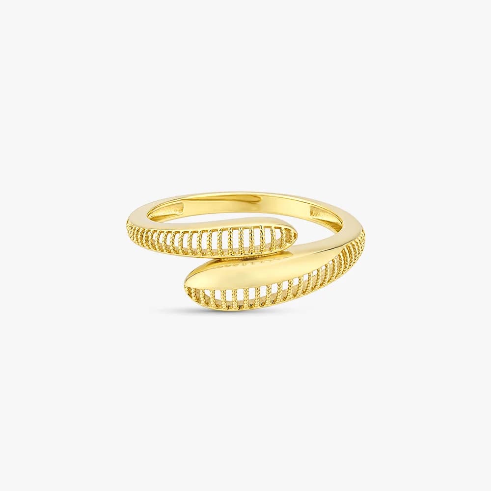 Textured Embrace Gold Ring — image 3