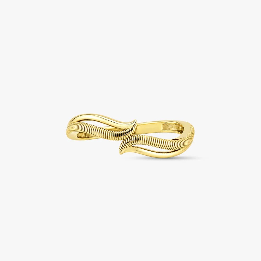 Sculpted Leaves Gold Ring — image 3