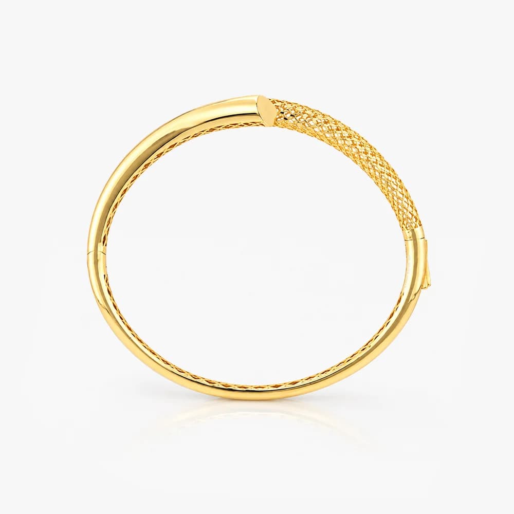 Modern Mesh Gold Oval Bracelet — image 3