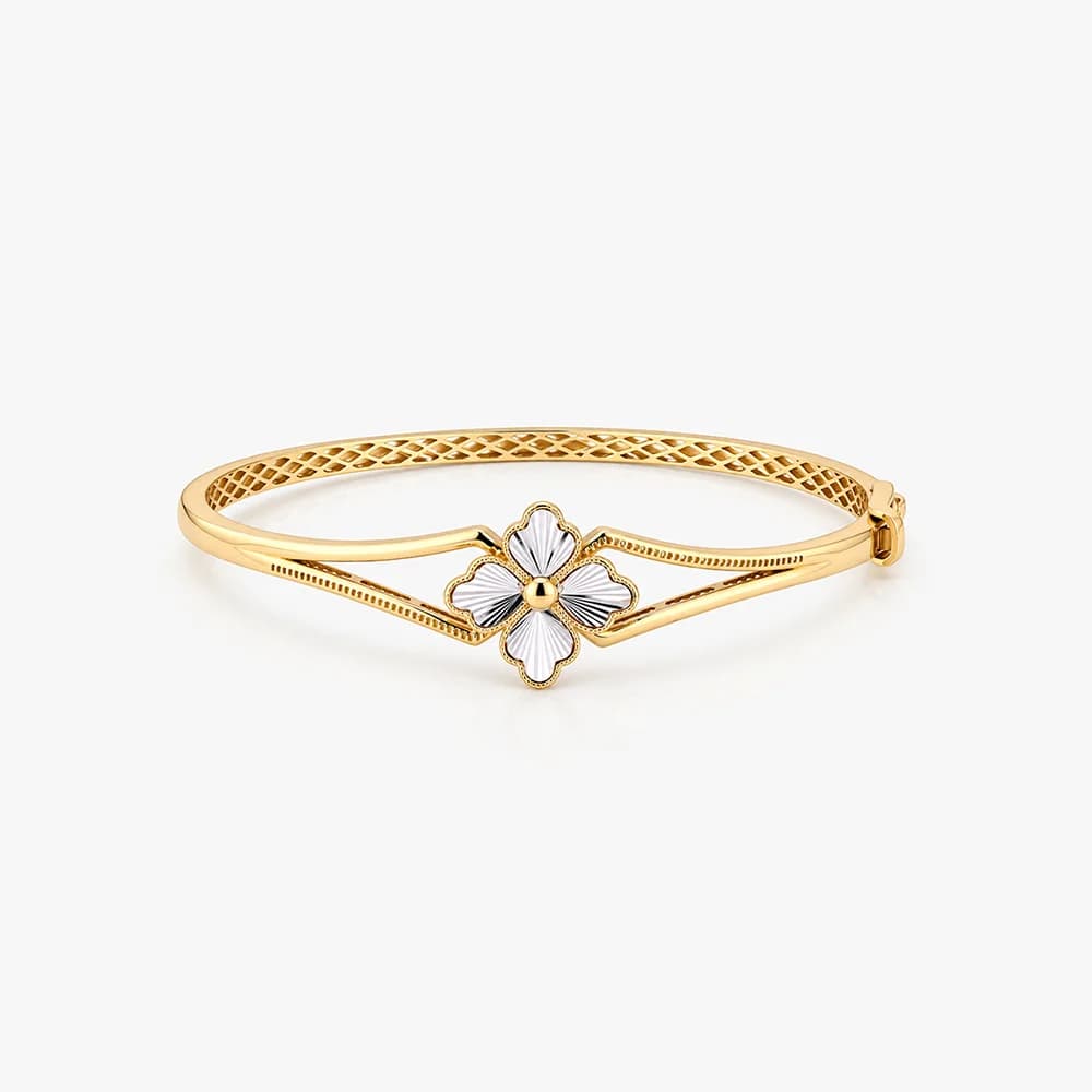 Golden Clover Oval Bracelet — image 1